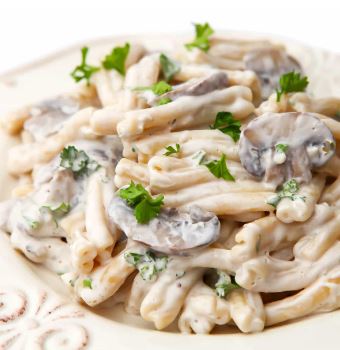 creamy vegan mushroom pasta